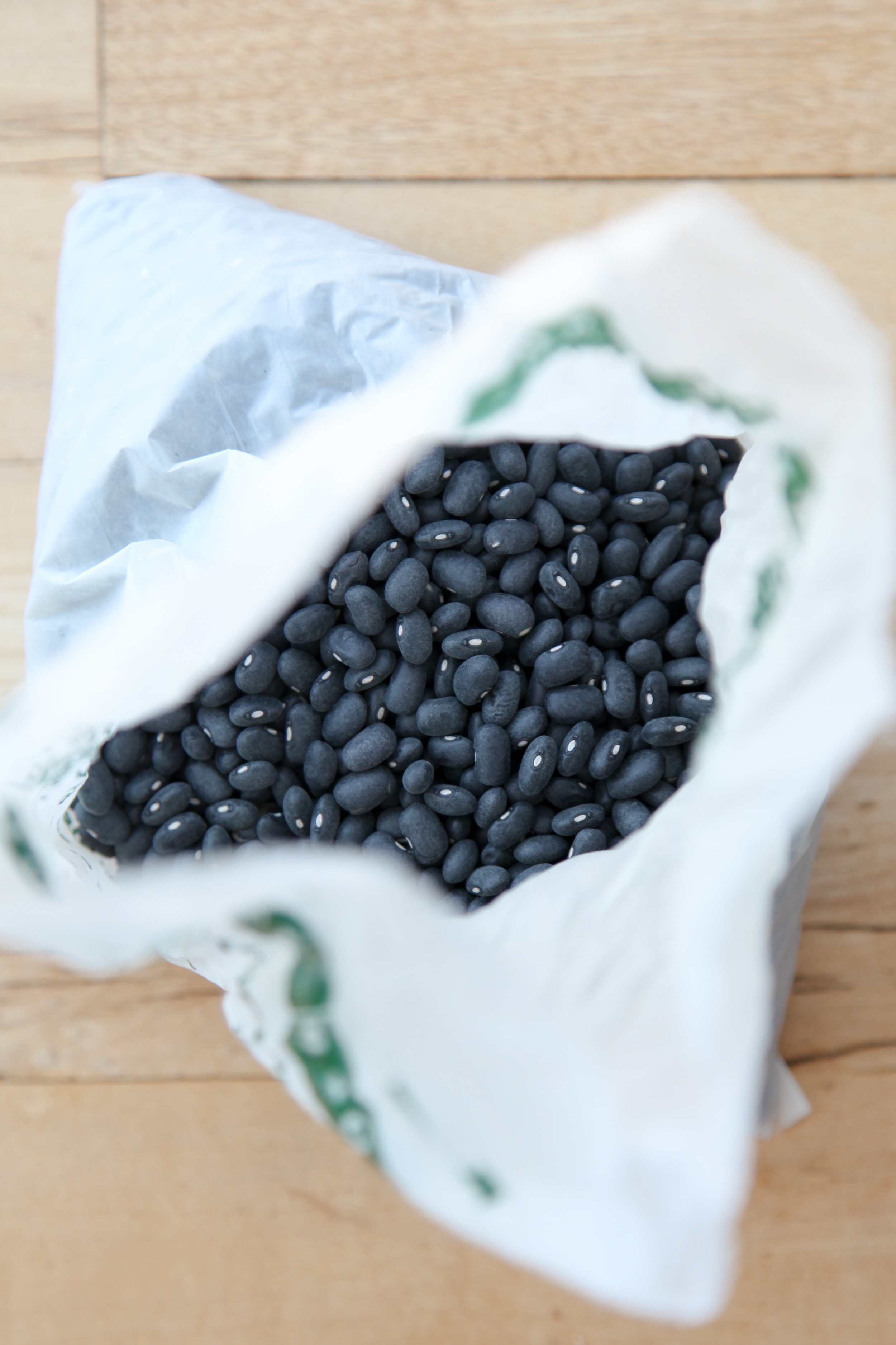 Dried black beans