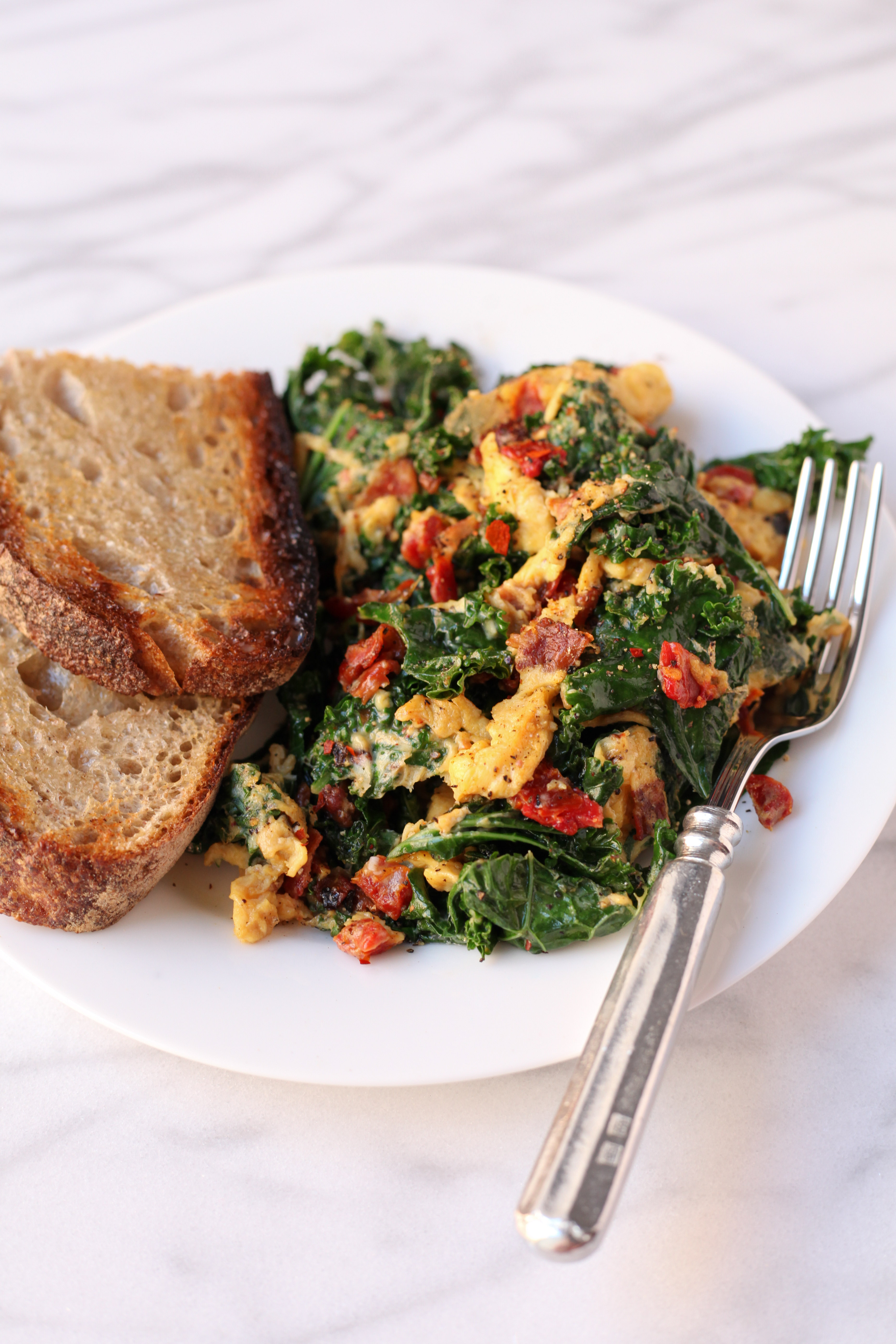 Kale, Pancetta, and Sundried Tomato Scramble | amodestfeast.com | @amodestfeast