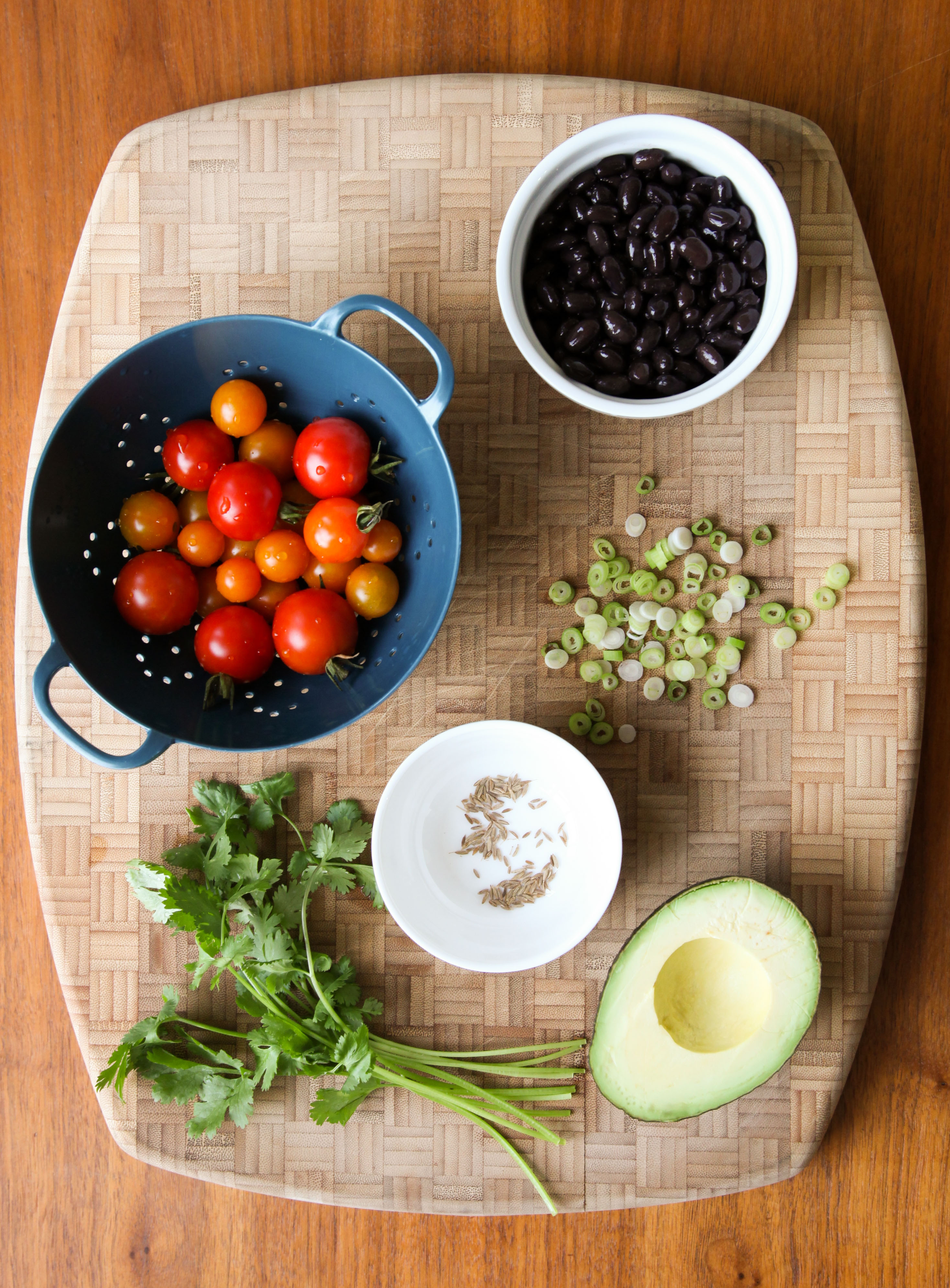 Black bean, tomato, and avocado bowl ingredients