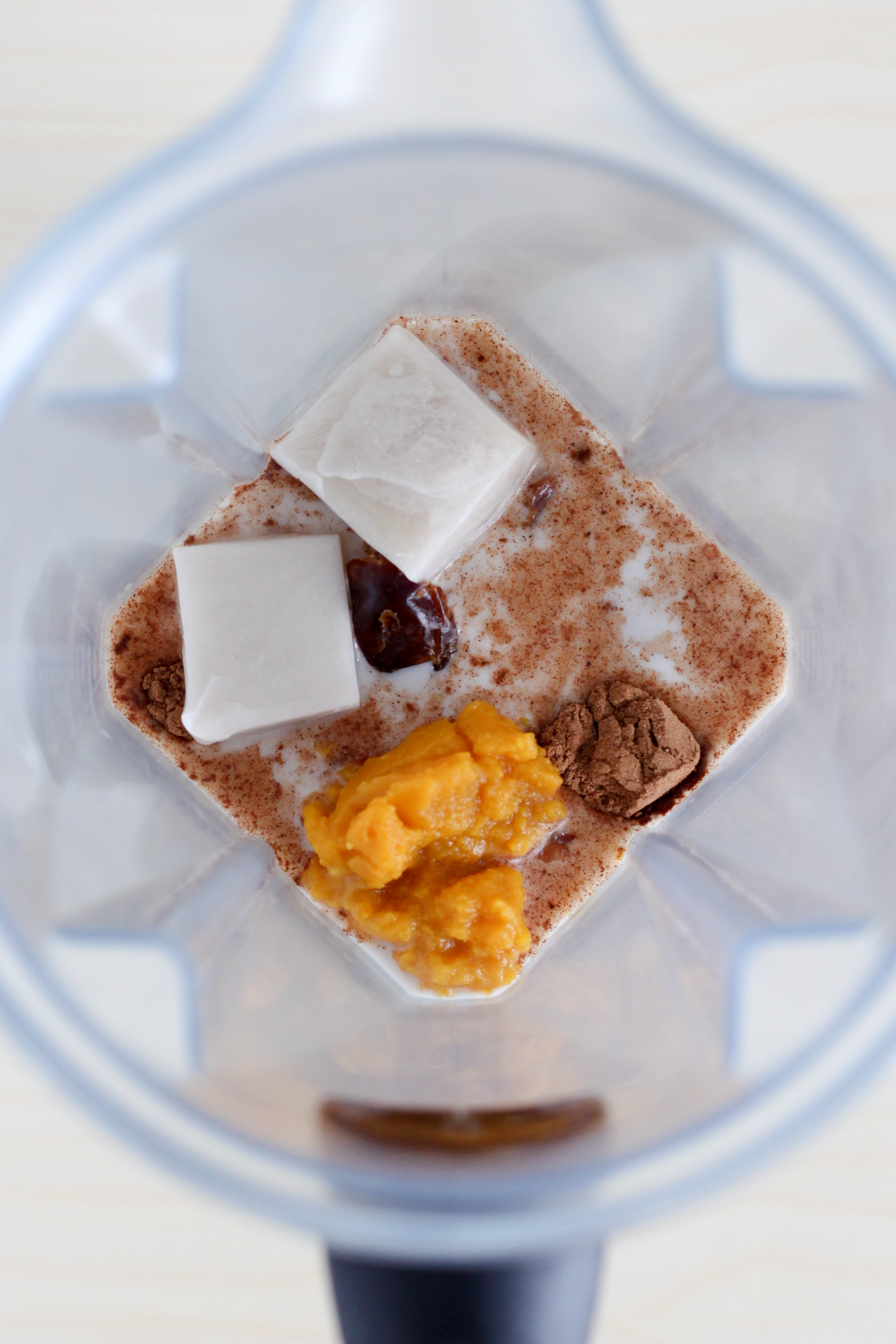 Pumpkin pie smoothie ingredients